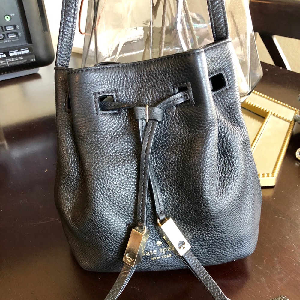 L/N leather black kate spade drawstring crossbody